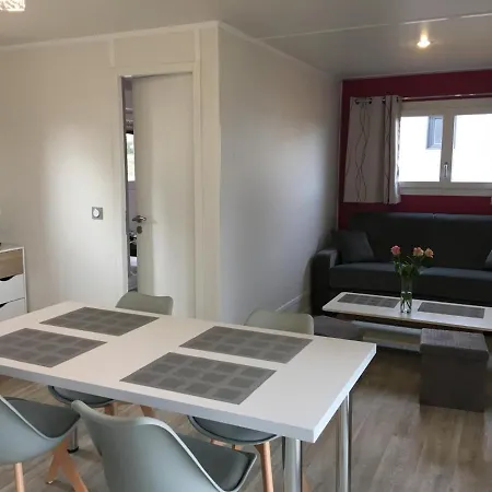 Holiday home Framboise La Vallee Des Noyers Lhommaize